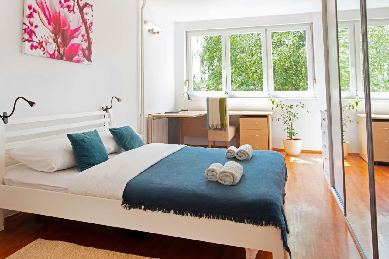 זאגרב Bright 2Bdr Apartment With A Balcony מראה חיצוני תמונה
