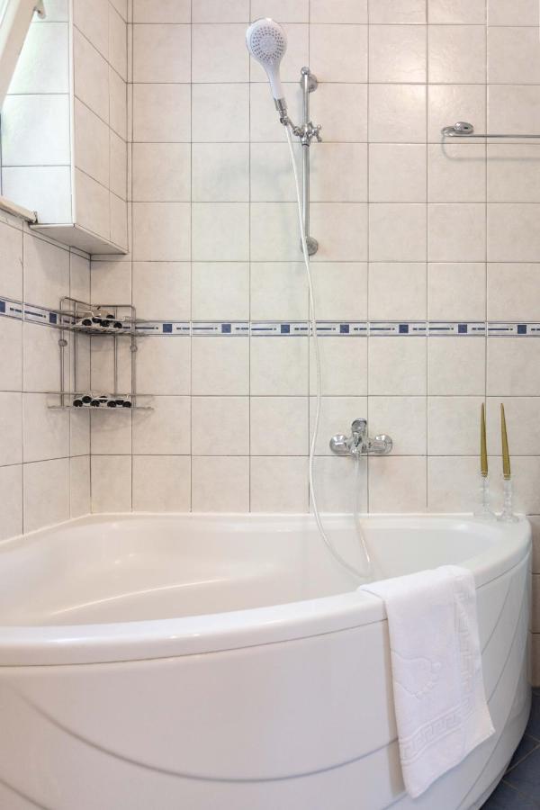 זאגרב Bright 2Bdr Apartment With A Balcony מראה חיצוני תמונה